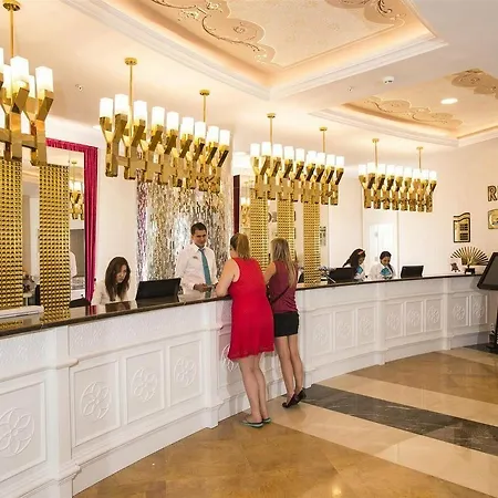 Hotel Dreamworld 4*